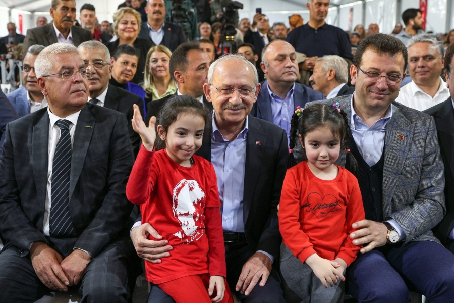Niye kutuplaşıyoruz, neden ayrışıyoruz? 