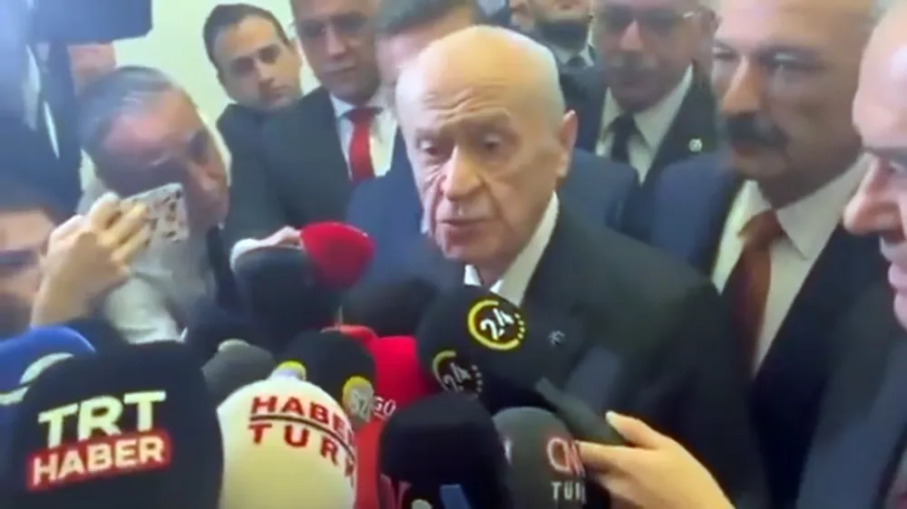 Bahçeli, Erdoğan sorusuna çok sinirlendi, gazeteciyi azarladı