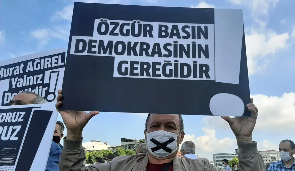 Gazetecilere yönelik engellemeler ve baskılar raporlandı