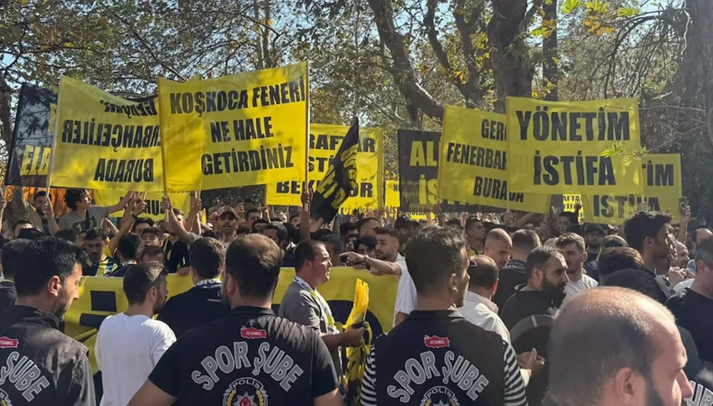 Fenerbahçeli taraftarlardan Ali Koç