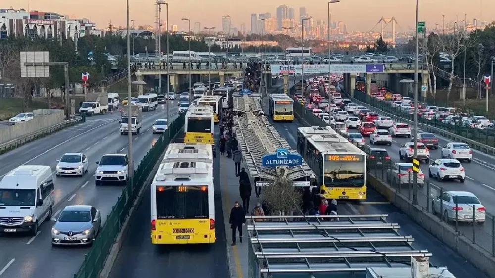 İstanbul’da ulaşım ücretlerine yüzde 35 zam!