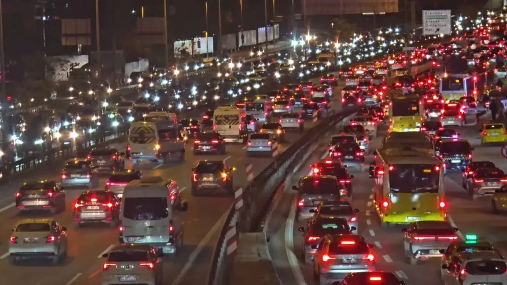 İstanbul’da Trafik Çilesi Bitmiyor