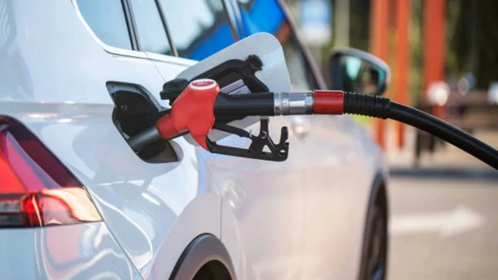 Motorinin litre fiyatına 3,04 TL zam