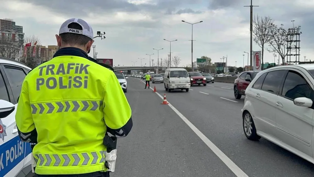 Fahiş para cezaları ve ehliyet iptalleri bütçe sonrasına kaldı