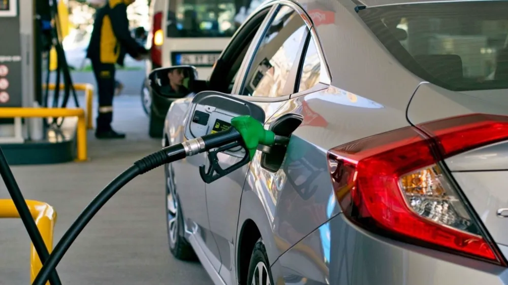 Benzine de zam geliyor