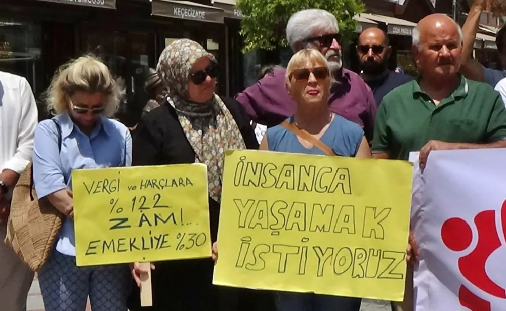 Çalışan emeklinin maaşı kesilecek!