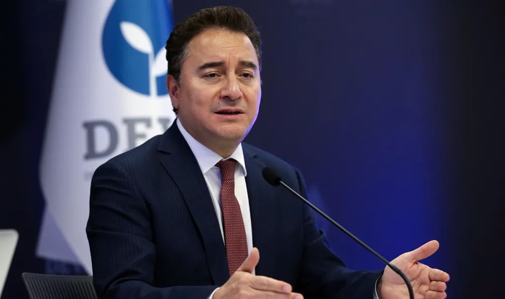 Yolsuzluk ve hukuksuzluk ayrılığın kök sebepleri