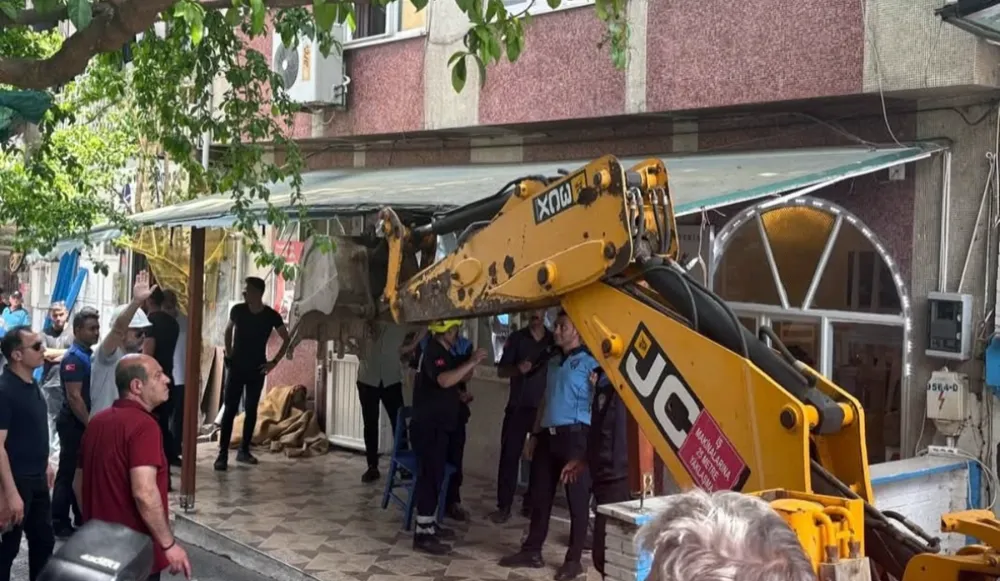 Büyükada’da İşgallere Karşı Yıkım Çalışmaları Gerçekleştirildi