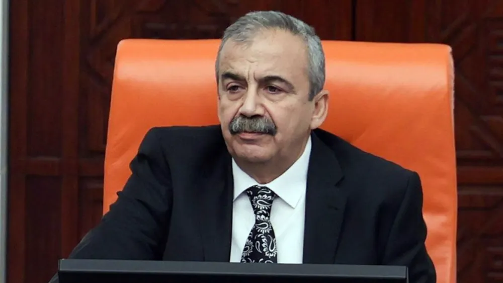 Sırrı Süreyya Önder hayatını kaybetti