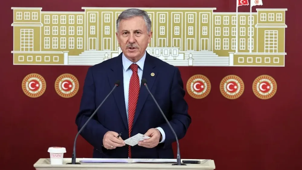 Yeni bir iktidar dini inşa ediliyor