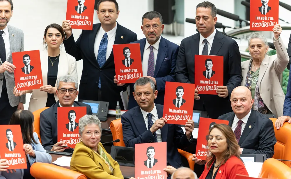 Atatürk’ün partisini ne kayyıma bırakırız ne yargı oyunlarıyla kimseye teslim ederiz!