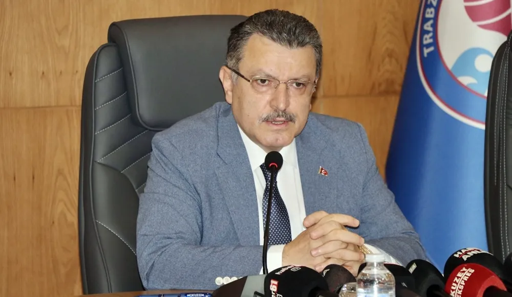 Mehmet Murat Çalık tutuksuz yargılanmalı
