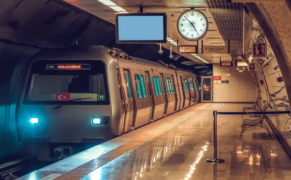 İstanbul Valiliği iki metro hattı kapatacak