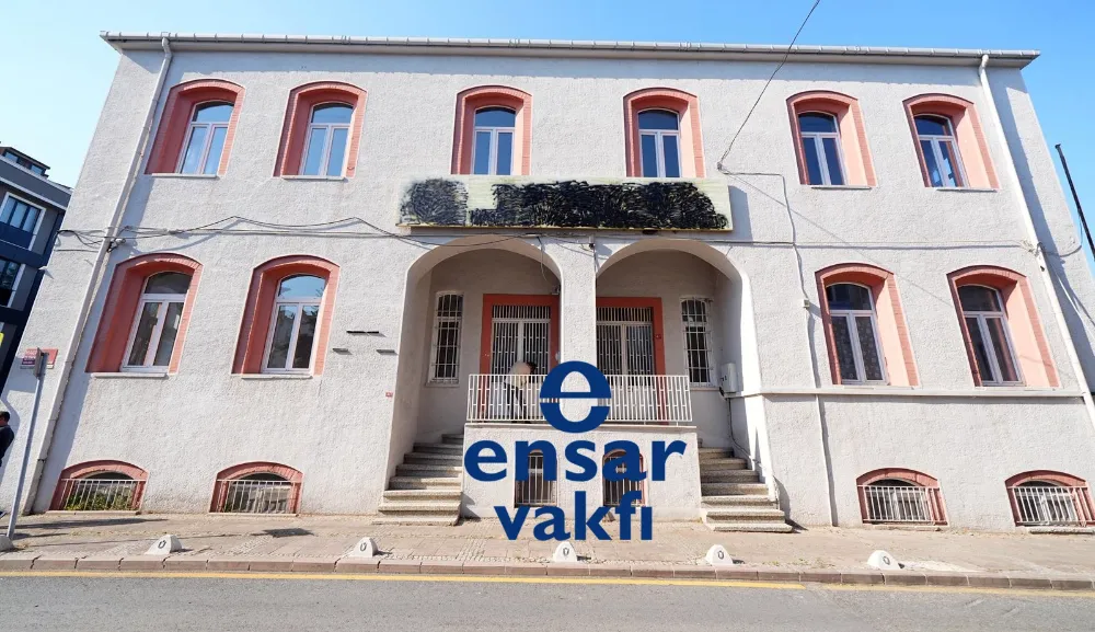 Üsküdar Belediyesi, Ensar Vakfı’nın bedelsiz tahsis edilen binayı geri aldı