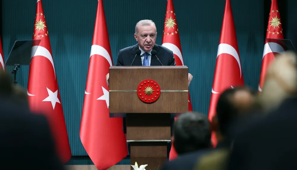 Kim milletin hakkına giriyorsa yakasına yapışacağız