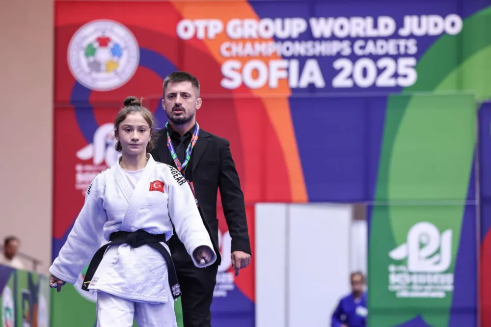 Ümraniyeli sporcu Sema Nur Yüksel dünya ikincisi oldu