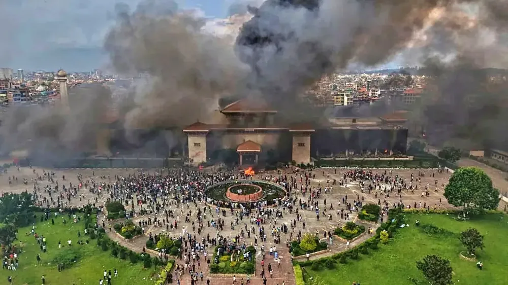 Z kuşağı protestoları Nepal’in ilk kadın başbakanını getiriyor