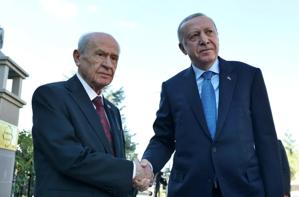 Cumhurbaşkanı Erdoğan, Bahçeli’yi evinde ziyaret etti