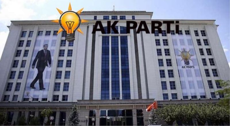 Çift maaş alan AK Parti