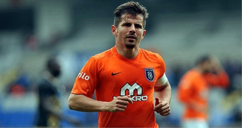 Emre Belözoğlu bırakma kararı aldı